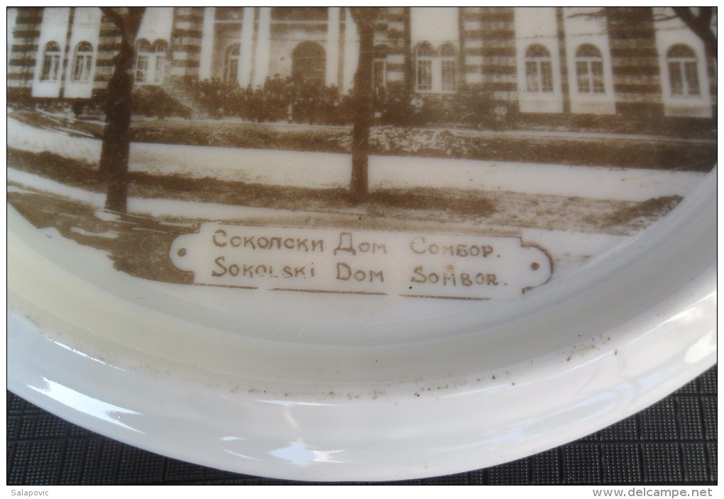 PORCELAIN DECORATIVE PLATE, SOKOLSKI DOM SOMBOR - Autres & Non Classés