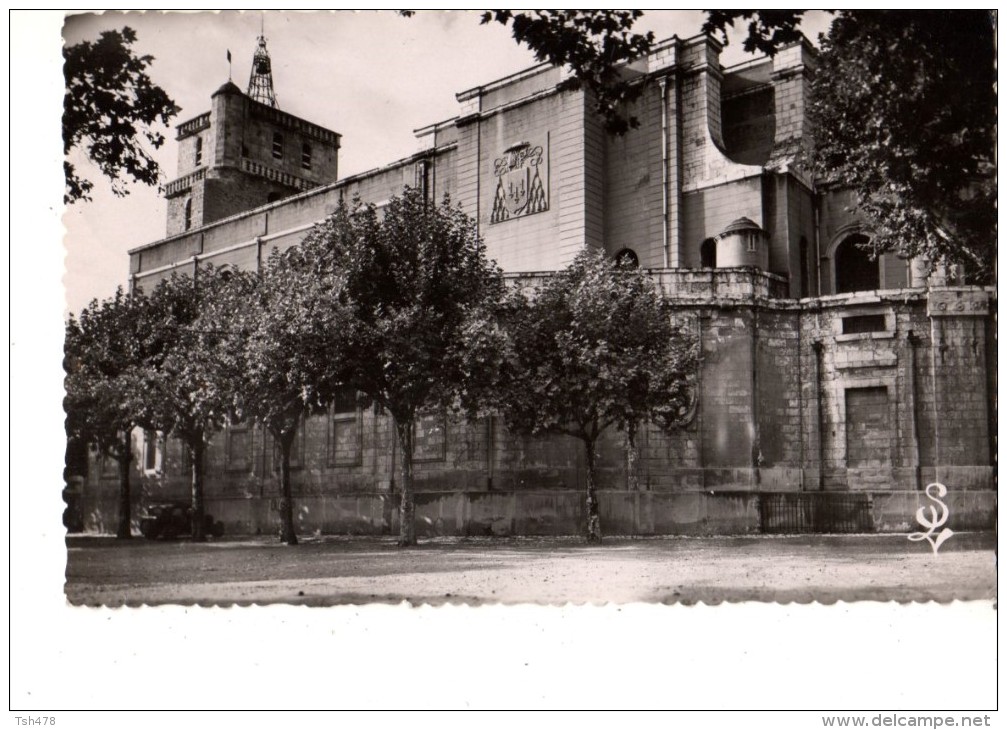 30----ALES----la Cathédrale---voir 2 Scans - Alès