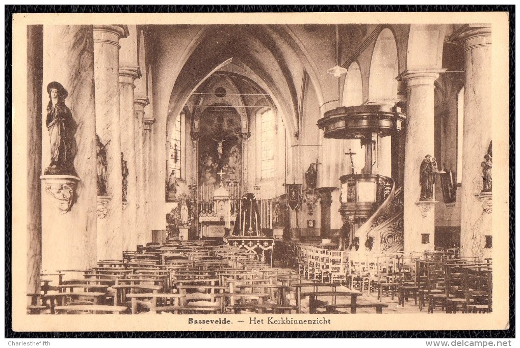 BASSEVELDE - Het Kerkbinnenzicht - Uitg. : Panis Koster, Bassevelde (Eeckloo) - - Assenede