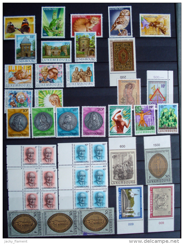 Luxembourg - collection 1977 à 2006 + quelques séries et timbres antérieurs