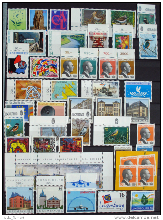 Luxembourg - collection 1977 à 2006 + quelques séries et timbres antérieurs