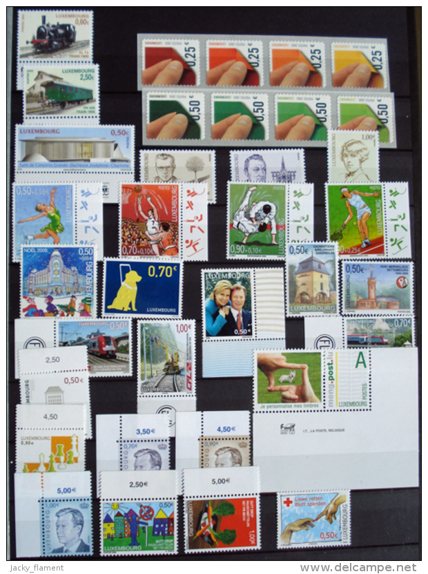 Luxembourg - collection 1977 à 2006 + quelques séries et timbres antérieurs