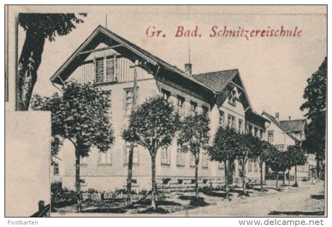 ALTE POSTKARTE GRUSS AUS FURTWANGEN GEWERBEHALLE KAISERDENKMAL SCHNITZEREISCHULE UHRMACHERSCHULE Bahnpost Donaueschingen - Furtwangen