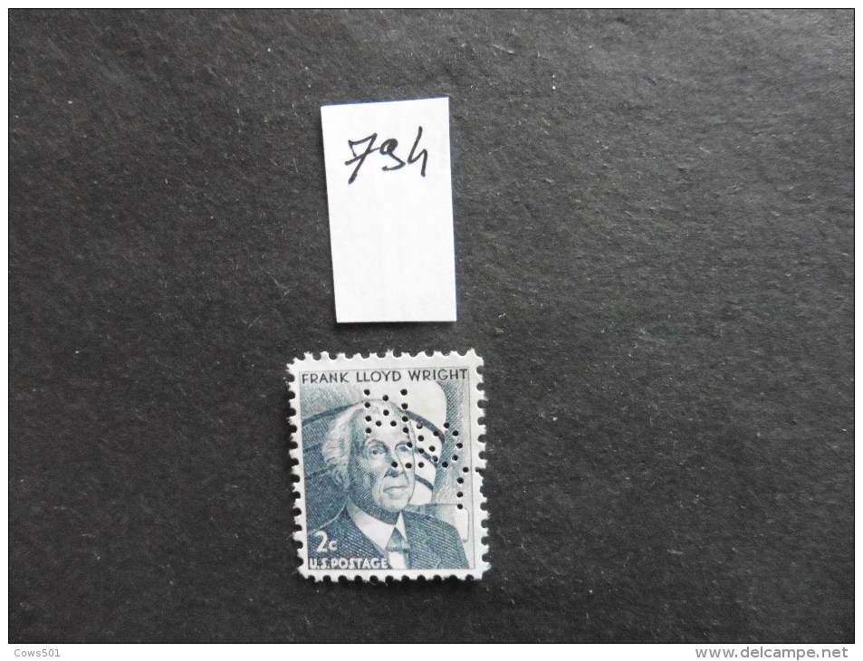 Etats-Unis :Perfins :timbre N°794  Perforé  U O F M  Oblitéré - Zähnungen (Perfins)