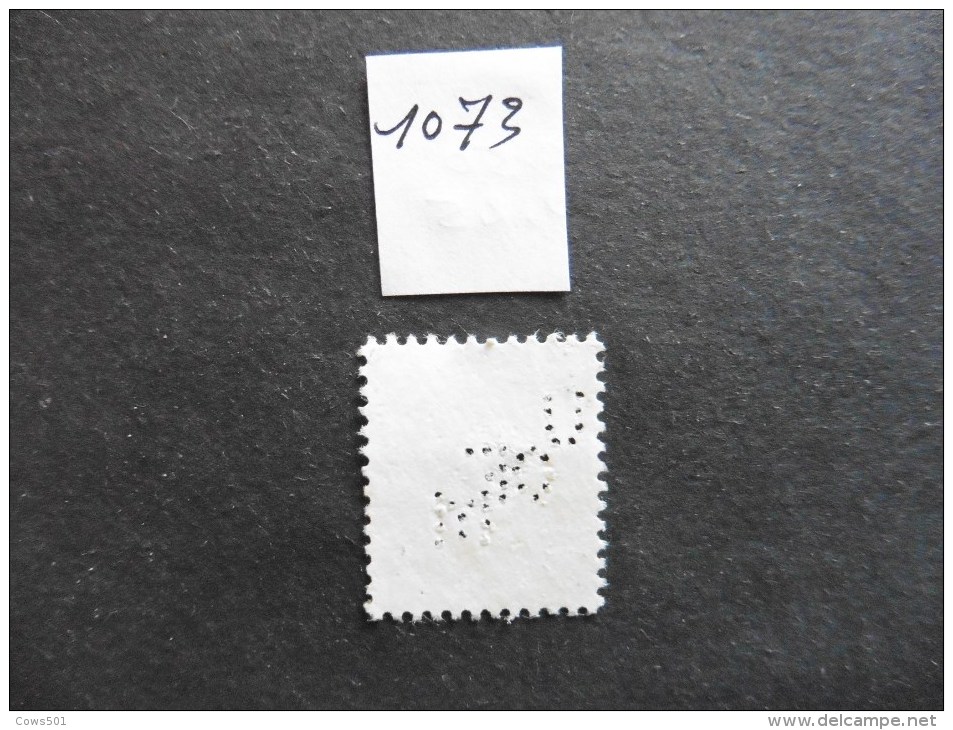 Etats-Unis :Perfins :timbre N°1073   Perforé   U O F M    Oblitéré - Zähnungen (Perfins)