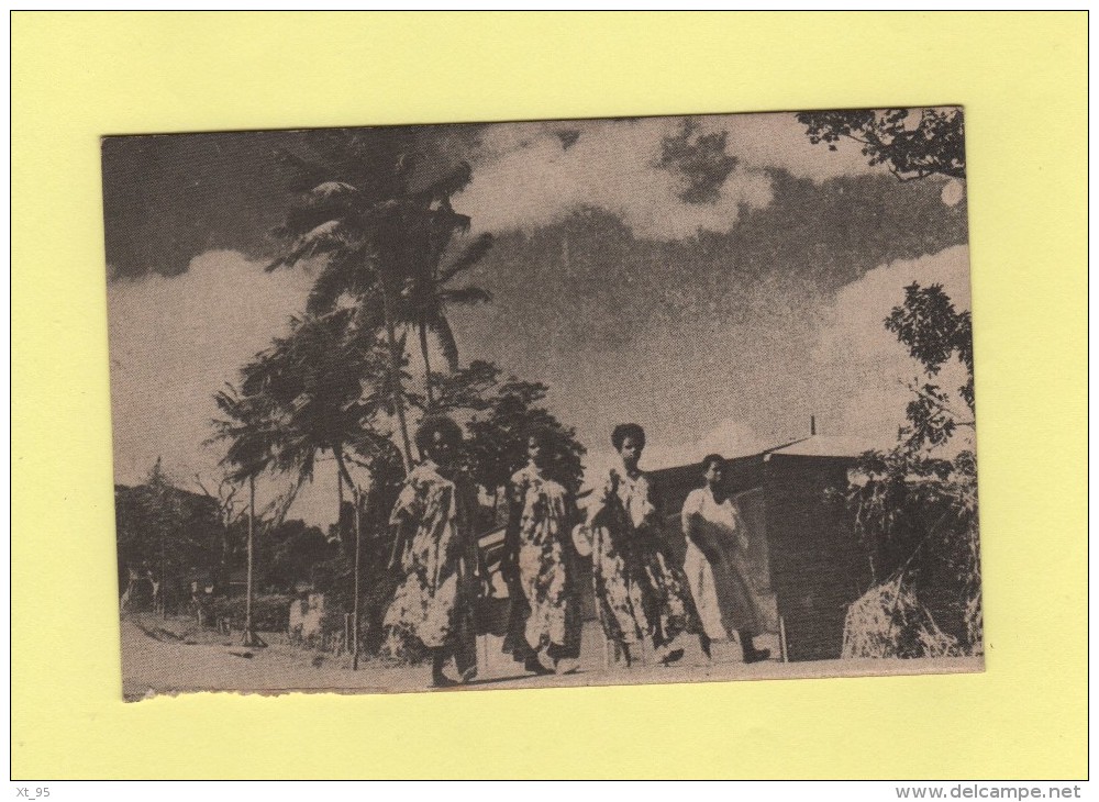 Nouvelles Hebrides - Jeunes Filles De Port Vila - Vanuatu