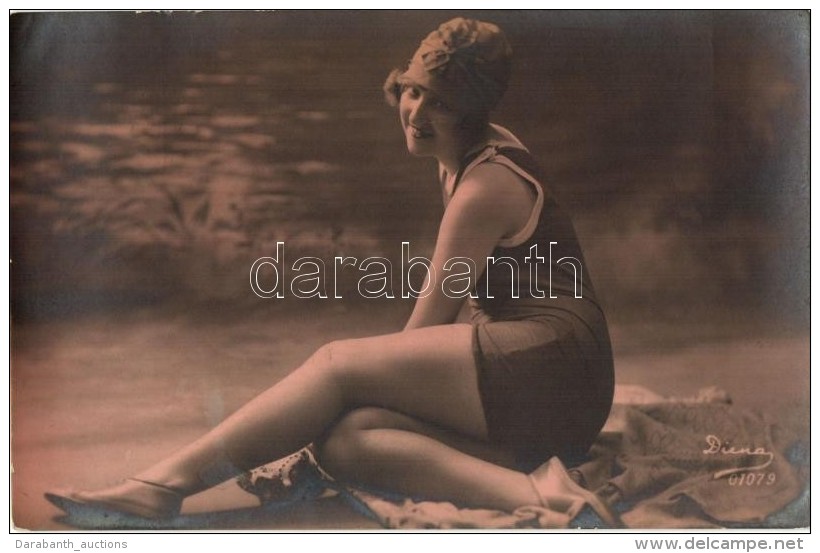 ** T2 1910s Swimwear, Italian Fashion Photo Postcard - Ohne Zuordnung