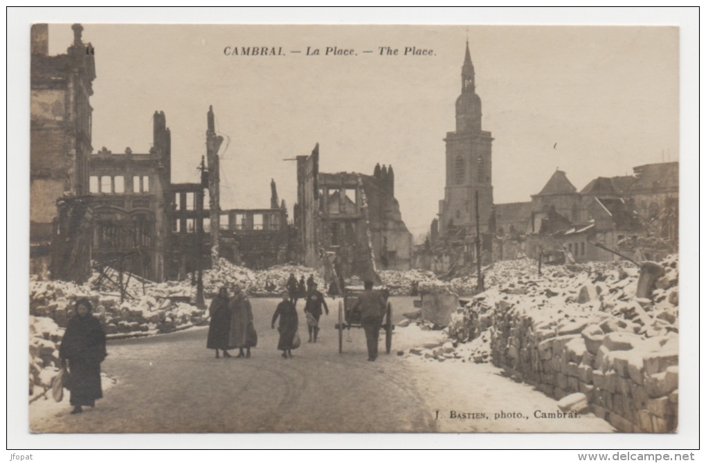 59 NORD - CAMBRAI Carte Photo, La Place - Cambrai