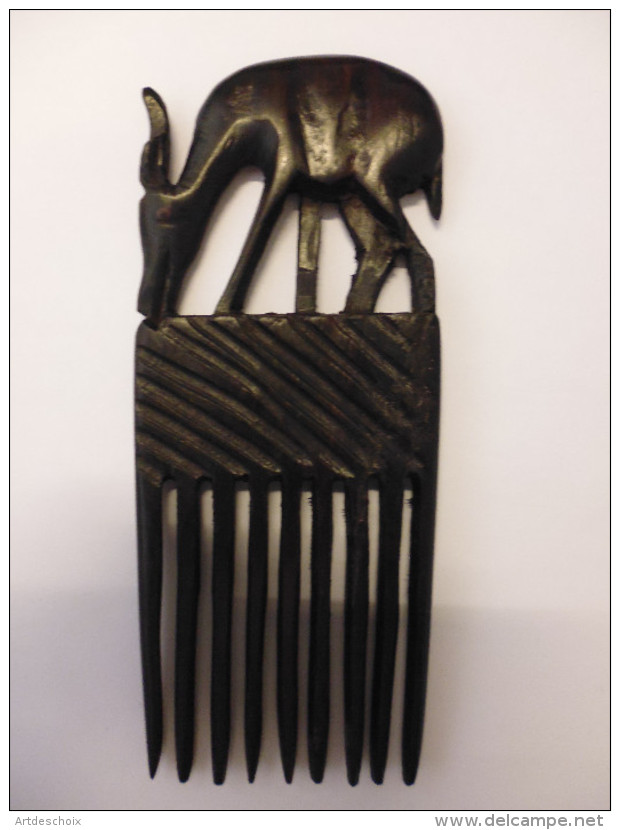 Peigne En Ebene Africain Représentant Une Gazelle - TOGO AFRIQUE Années 1970 - Art Africain