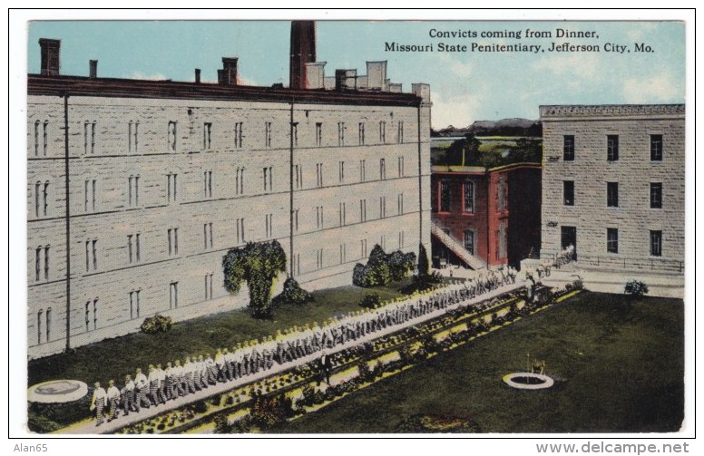 Missouri State Prison, Jefferson City MO, Convicts Go To Dinner Prison Yard Scene, C1900s Vintage Postcard - Prison