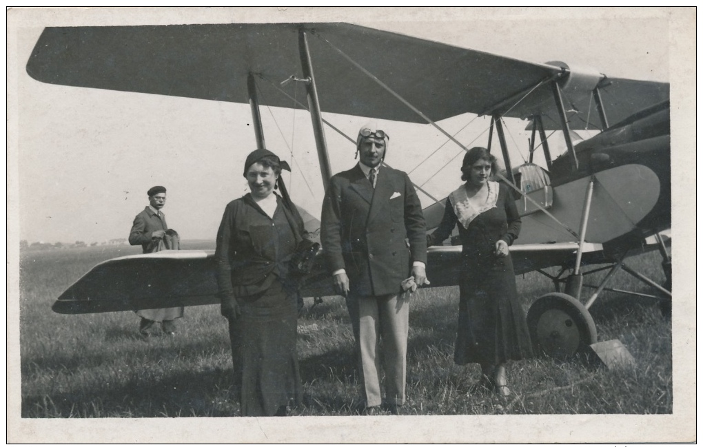 N° 227 - Photo Biplan, On Pose Avec Le Pilote - Aviation