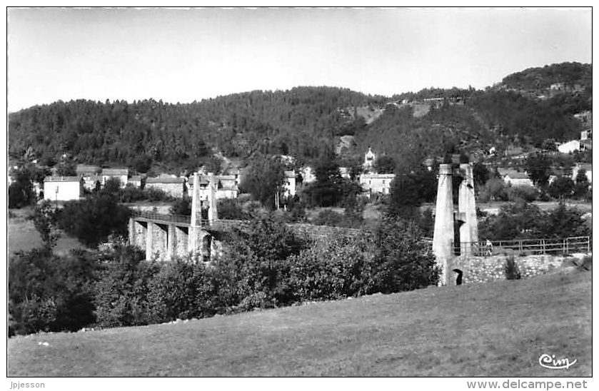 ARDECHE  07    LALEVADE  LA PASSERELLE SUR L'ARDECHE - Autres & Non Classés