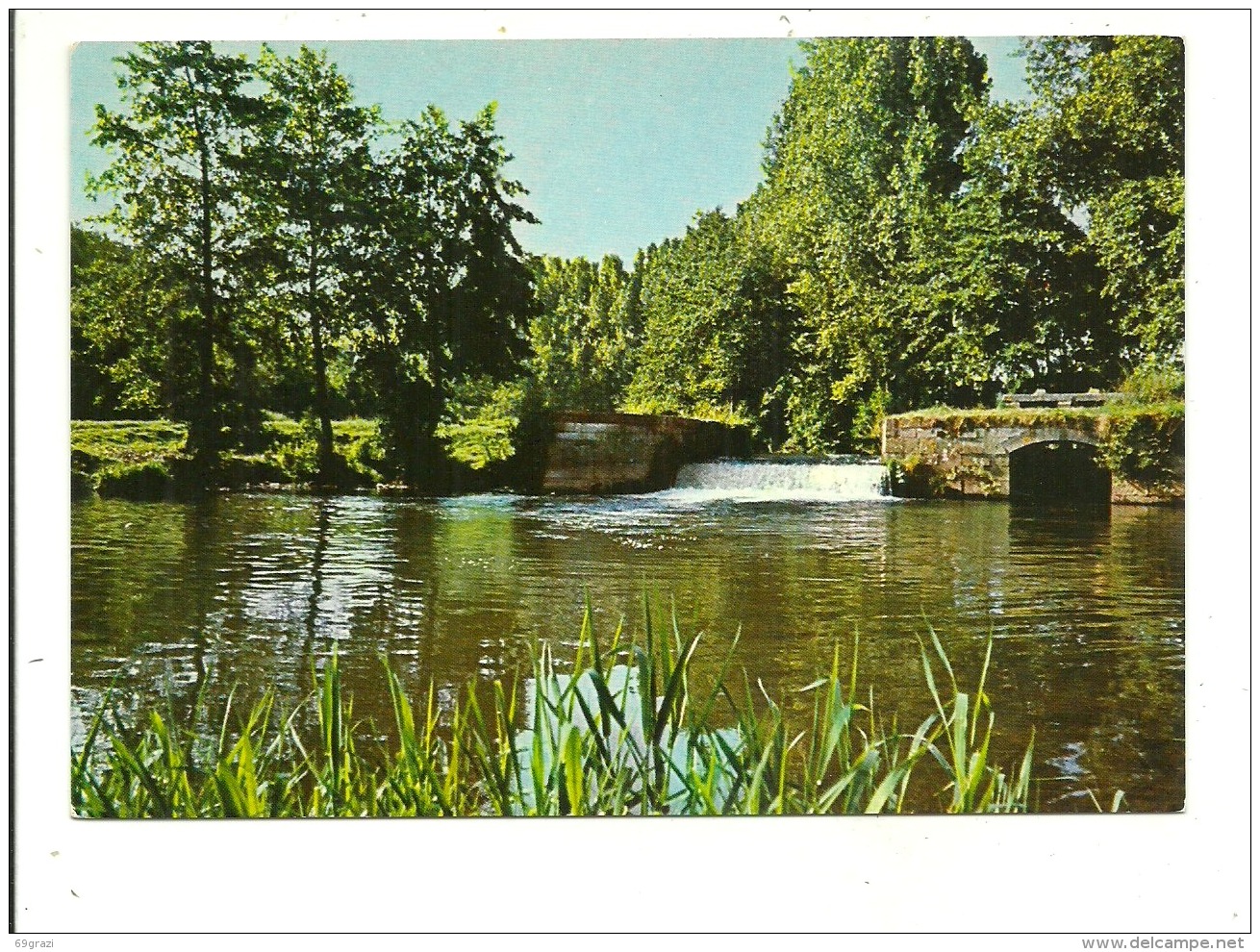 MONTIGNY-LE TILLEUL-LES PRES AU MOULIN DE MONTIGNY - Montigny-le-Tilleul