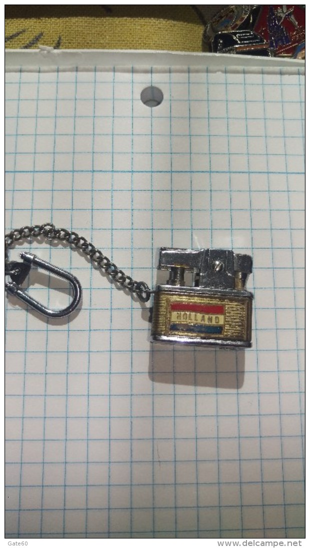 Porte Clefs Briquet Fonctionnel . Moulin A Vent Hollandais - Porte-clefs