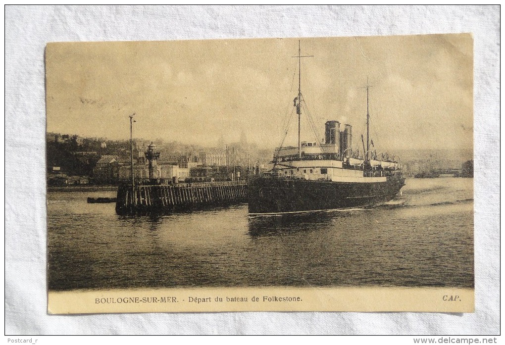 France Boulogne Sur Mer Depart Du Bateau De Folkestone Stamp   A 114 - Boulogne Sur Mer