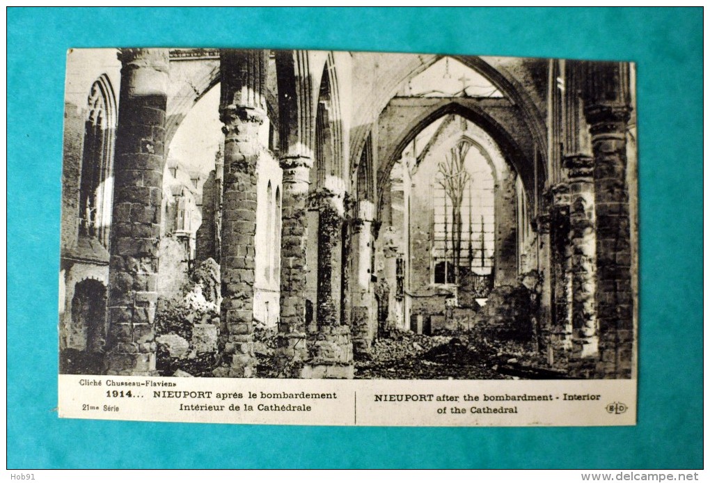 CPA - Militaria 14/18  - BELGIQUE - NIEUPORT Après Le Bombardement De La Cathédrale (CL 682) - Autres & Non Classés