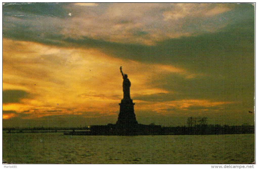 THE STATUE OF LIBERTY AT SUNSET     (NUOVA) - Statue Of Liberty