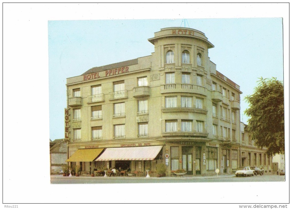 68 - SAINT-LOUIS - GRAND HOTEL PFIFFER, PROPRIETAIRE Roland PFIFFER - 1965 Voiture DS CITROEN - Saint Louis