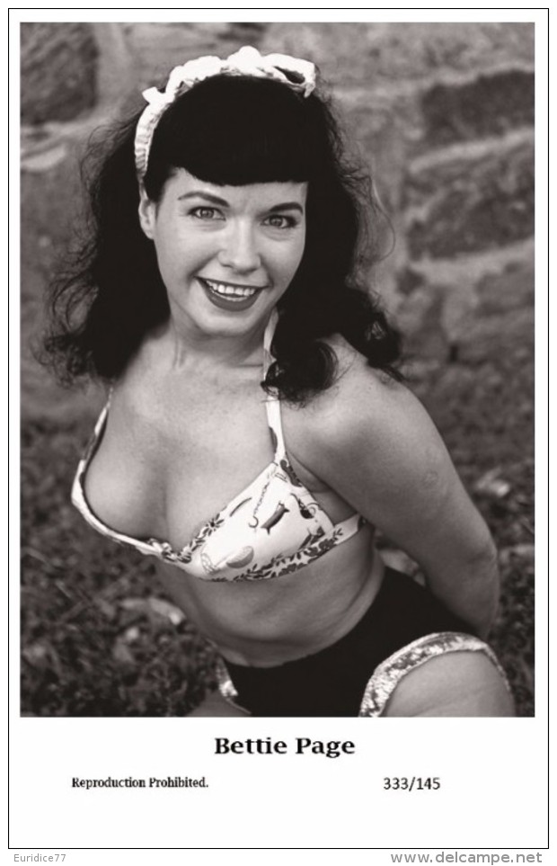 BETTIE PAGE - Film Star Pin Up PHOTO POSTCARD- Publisher Swiftsure 2000 (333/145) - Other & Unclassified