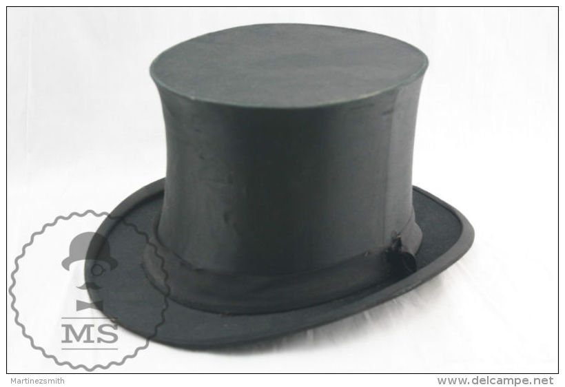 Victorian Gentlemen's Black Silk Top Hat From 1900 Paris World's Fair Exposition - 1900-1940