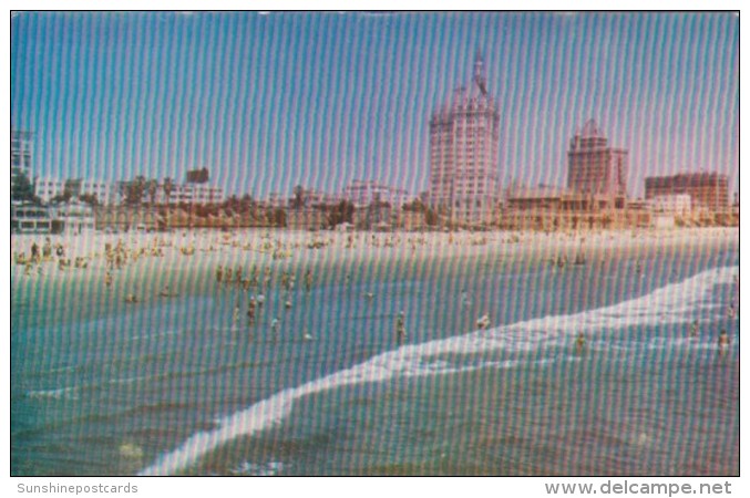 California Long Beach Ocean Bathing With The Villa And Pacific Coast Club In Background - Long Beach