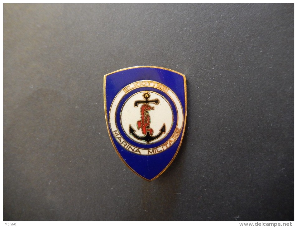 Pin's Elicotteri Marina Militare - P360 - Militari