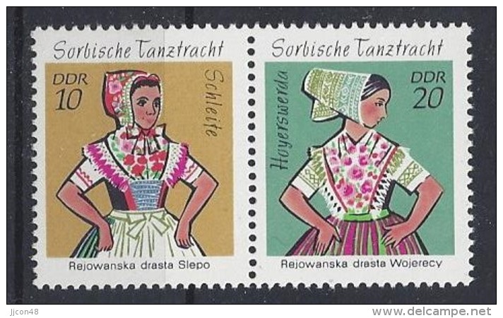 Germany (DDR) 1971 Sorbische Madchen-Tanztrachen (**) MNH  Mi.1723-1724 - Unused Stamps