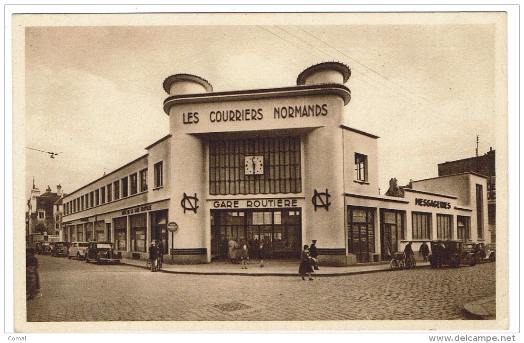 CPA - 14 - CAEN - La Gare Routière 6 Les Courriers Normands - - Caen