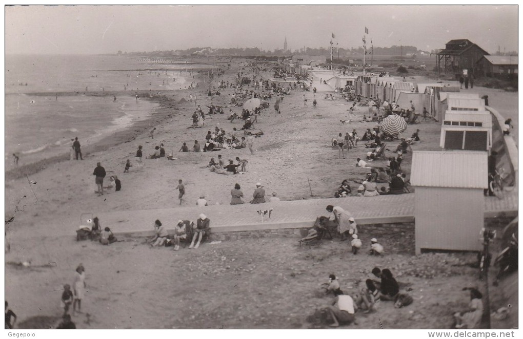 COURSEULLES Sur MER  - La Plage Et La Nouvelle Digue ( Rare ) - Courseulles-sur-Mer