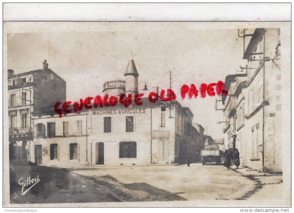16 - CHATEAUNEUF SUR CHARENTE - PLACE DES MINIMES   1947 - Chateauneuf Sur Charente