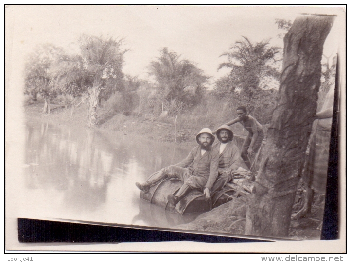 Foto  Photo - Kongo Congo Missies Missions Afrique  -  Missionarissen Op Vlot - Africa