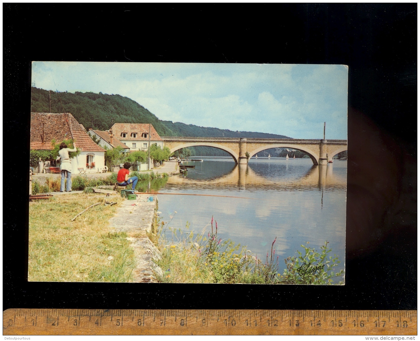 MAUZAC Dordogne 24 : Les Bords De La Dordogne Et Le Pont  / Pêche à La Ligne - Autres & Non Classés