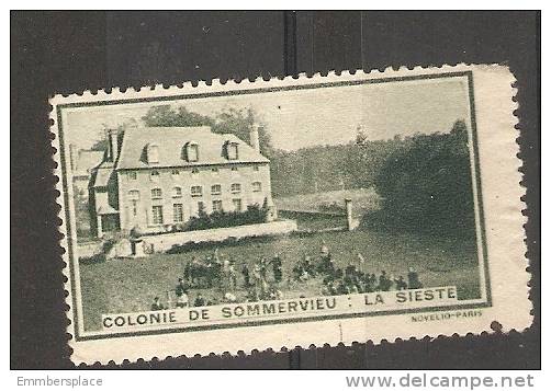 VIGNETTE - COLONIE DE SOMMERVIEU LA - SIESTE (h/Novello) - Tourism (Labels)