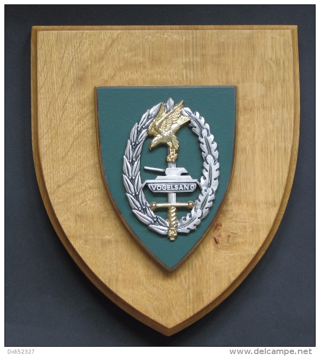 Camp De Vogelsang, Insigne De L'Ex Camp Militaire Sur Plaquette De Chêne - Belgium