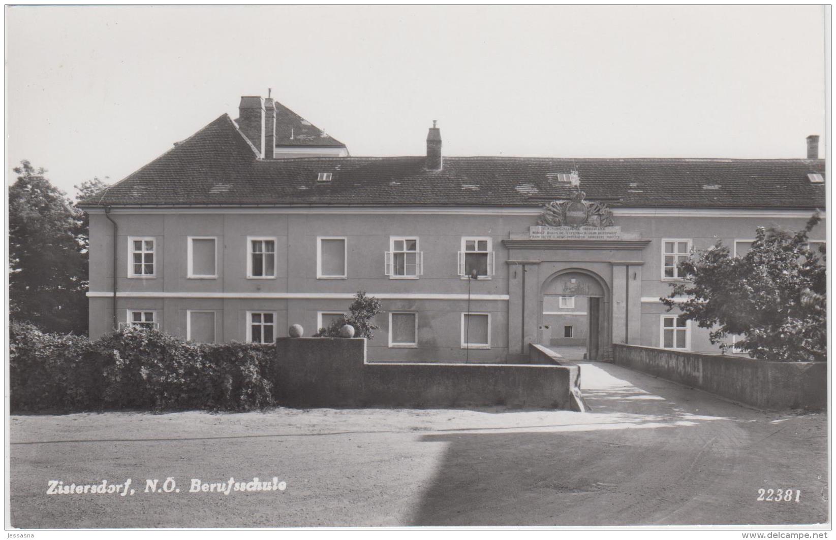 AK - NÖ - Zistersdorf - &gt;Bez. Gänserndorf - Berufsschule - 1950 - Gänserndorf