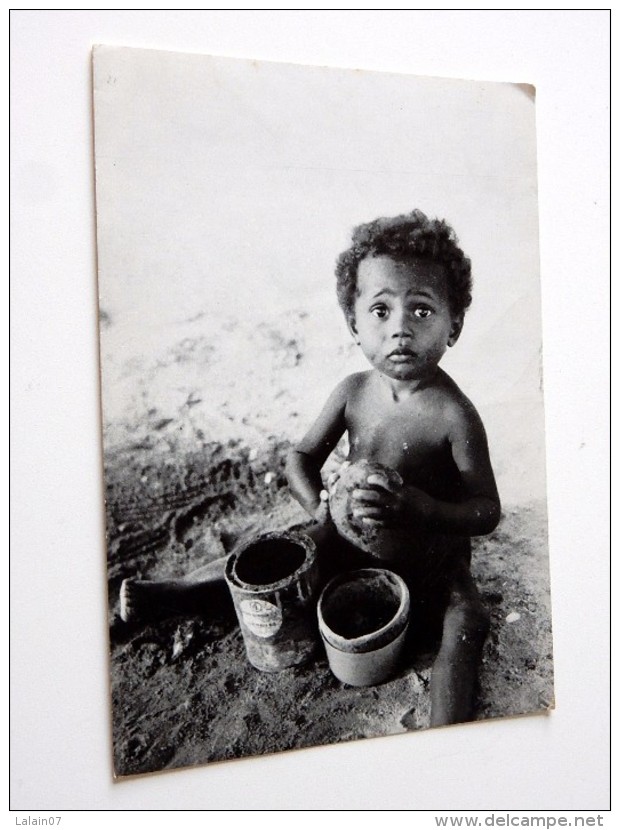 Carte Postale Ancienne : BRESIL, BRASIL : Un Enfant De Recife Dont La Vie Commence à Changer, Frères Des Hommes - Recife