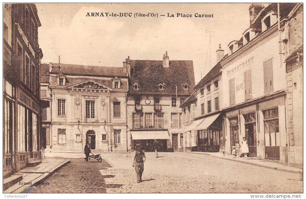 21-ARNAY-LE-DUC- LA PLACE CARNOT - Arnay Le Duc