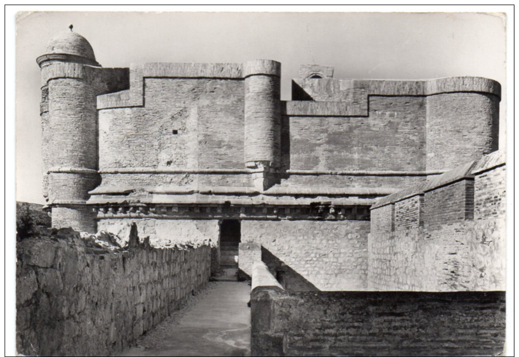 SALSES - Le Château - Le Donjon Vu De La Tour Sud-Ouest - 1970 - Salses