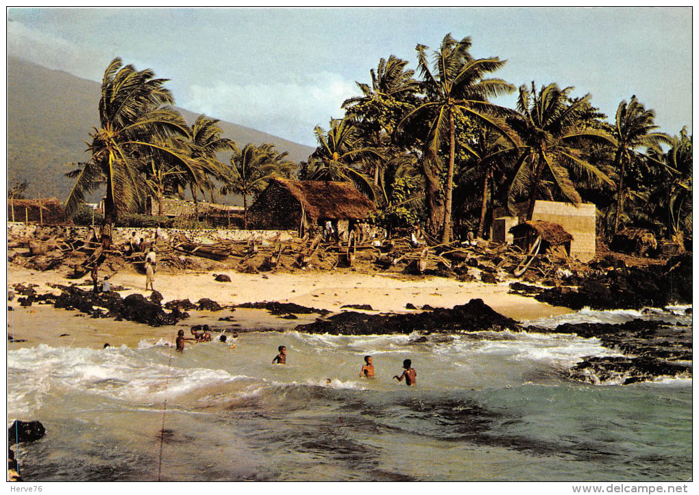 CPM - Grande Comore - Village D'ICONI - Comores