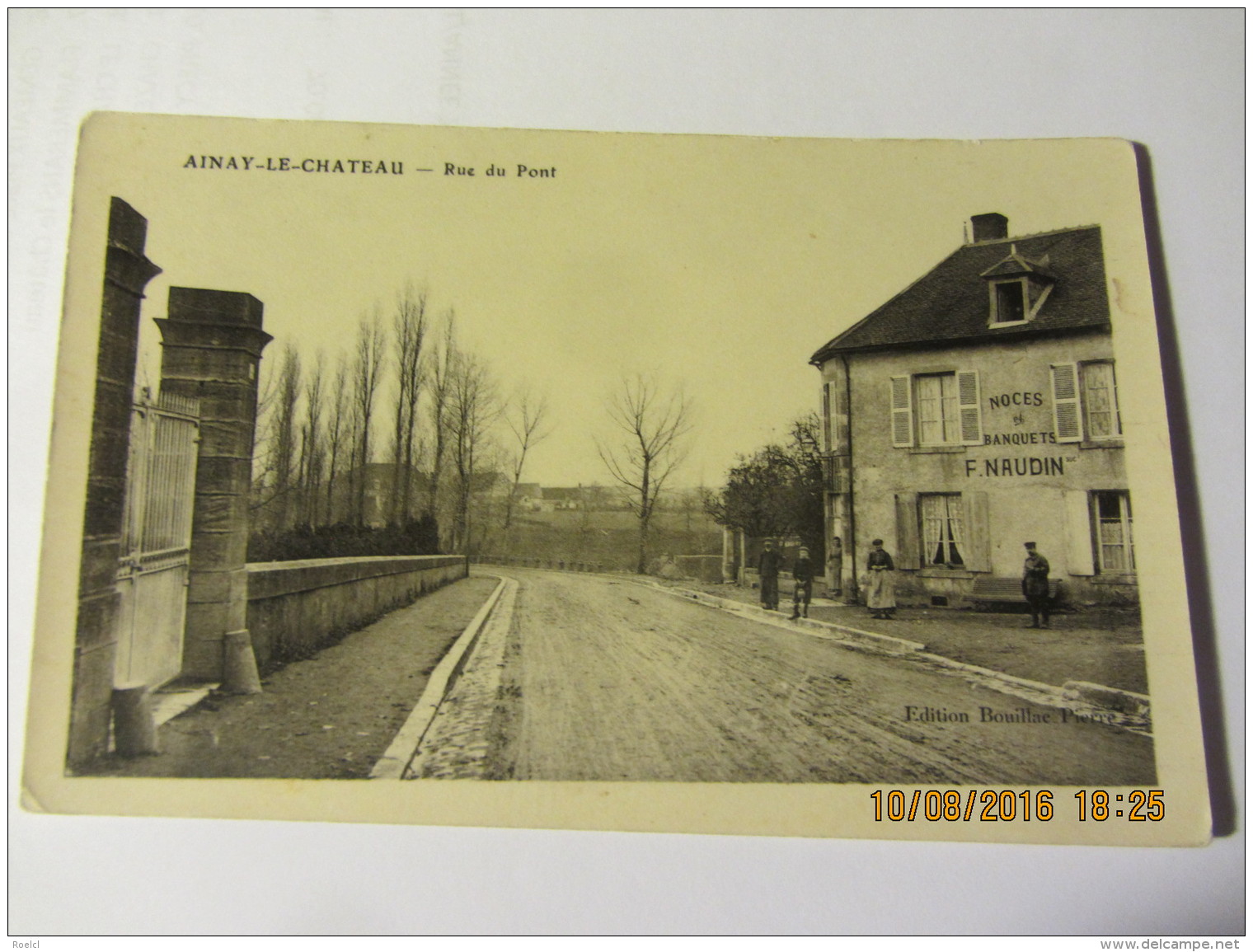 Cpa AINAY LE CHATEAU  (03) Rue Du Pont - Autres & Non Classés