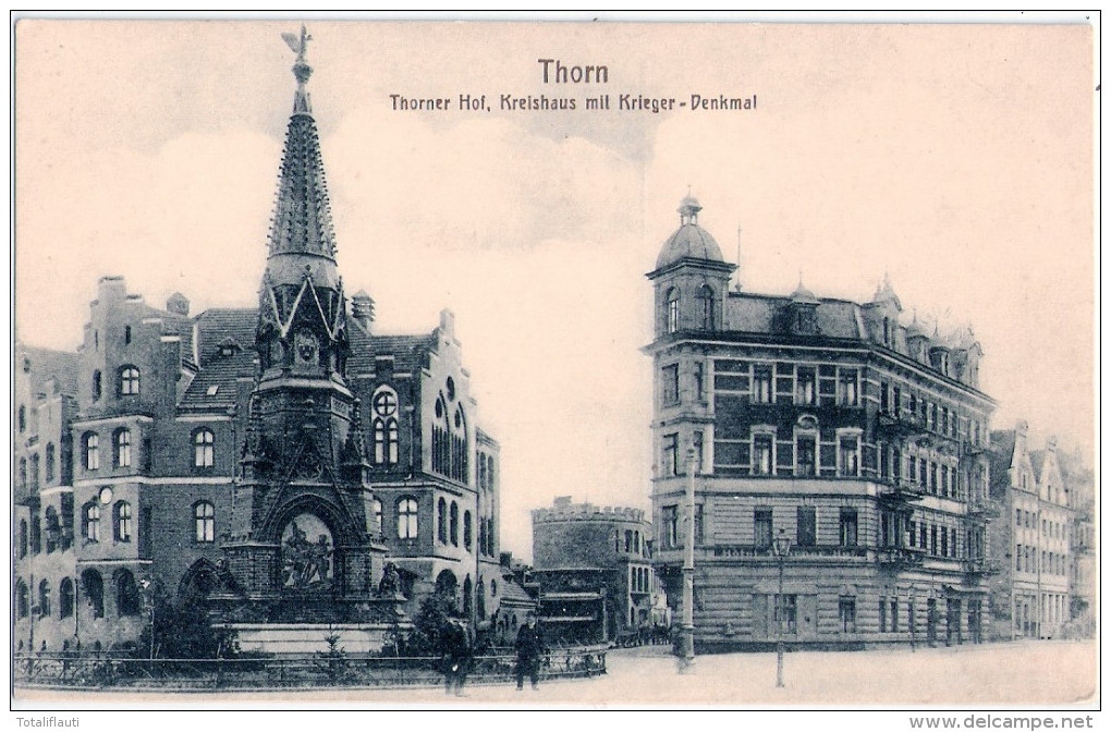 THORN Thorner Hof Kreishaus Mit Krieger Denkmal Torun Belebt Postalisch Ungelaufen 10.10.1919 Datiert - Westpreussen