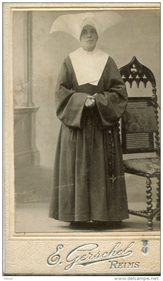 PHOTO(CARTE DE VISITE) FEMME(REIMS) - Autres & Non Classés