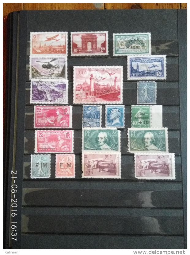 Classeur à trier - Les timbres de France sont 2eme choix je n'ai pas regardé le reste - prix de départ 5 euros