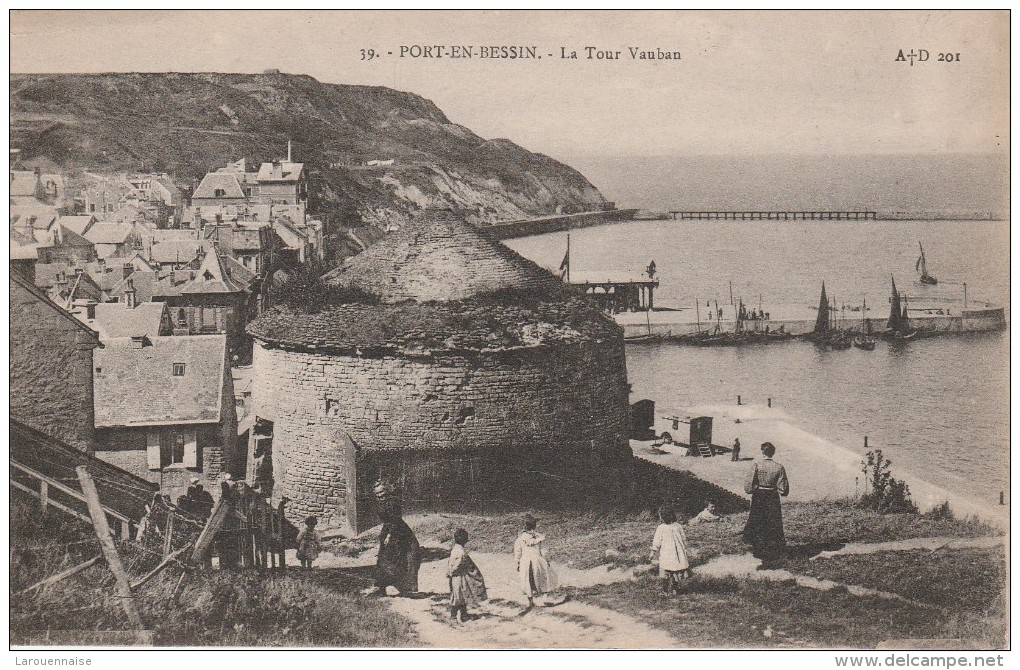 14 - PORT EN BESSIN - La Tour Vauban - Port-en-Bessin-Huppain