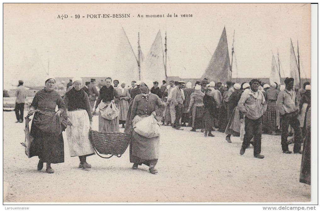 14 - PORT EN BESSIN - Au Moment De La Vente - Port-en-Bessin-Huppain