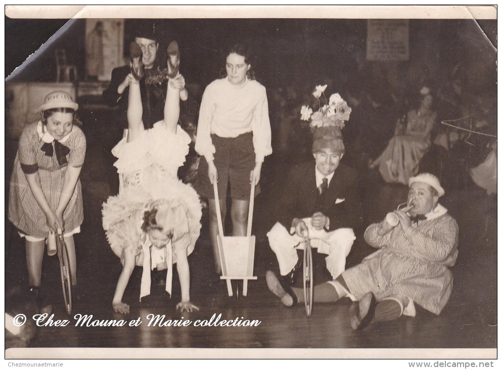 PARIS - LE BAL DES LOUFOQUES - COURSE - PIERRE DAC - CIRQUE - PHOTO 18 X 13 CM - Beroemde Personen