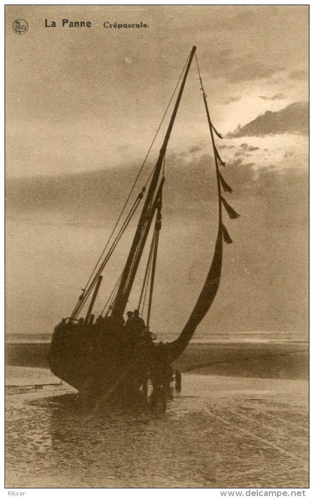 BELGIQUE(LA PANNE) BATEAU DE PECHE - De Panne