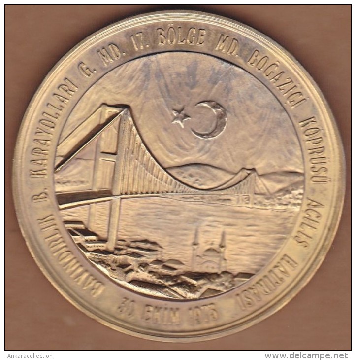 AC - OPENING OF BOSPHORUS BRIDGE & 50th ANNIVERSARY OF TURKISH REPUBLIC FROM ASIA TO EUROPA GOLD PLATED MEDALLION 1973 - Professionals / Firms