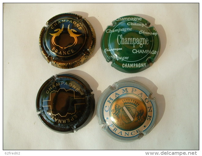 4 CAPSULES DE CHAMPAGNE DIVERS - Autres & Non Classés