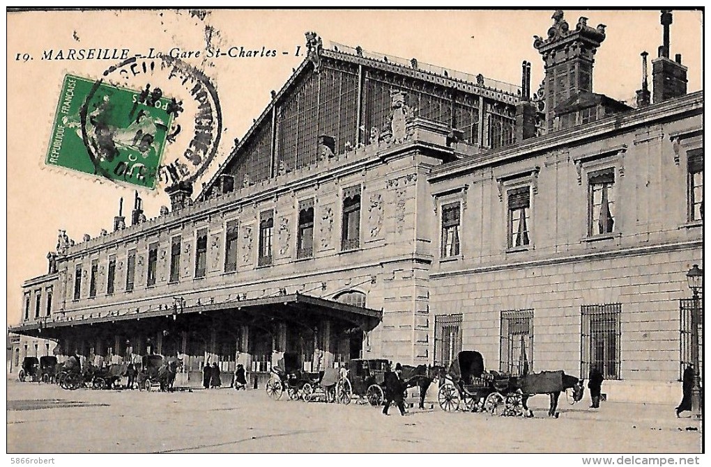 CARTE POSTALE ORIGINALE ANCIENNE : MARSEILLE  LA GARE SAINT CHARLES  ANIMEE  BOUCHES DU RHONE (13) - Gares - Sans Trains